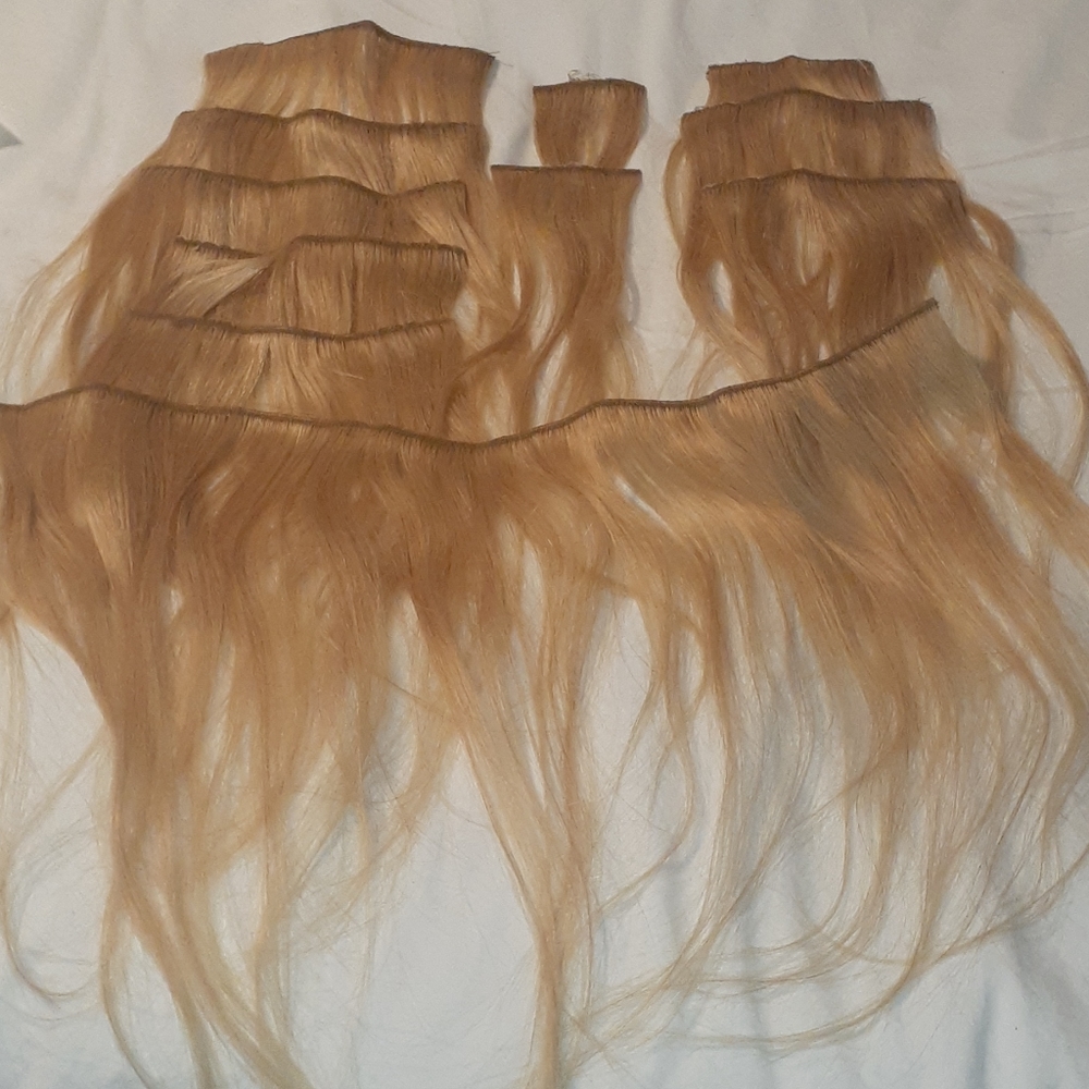 10 Piece Sassy Blonde Human Hair Extensions 20"